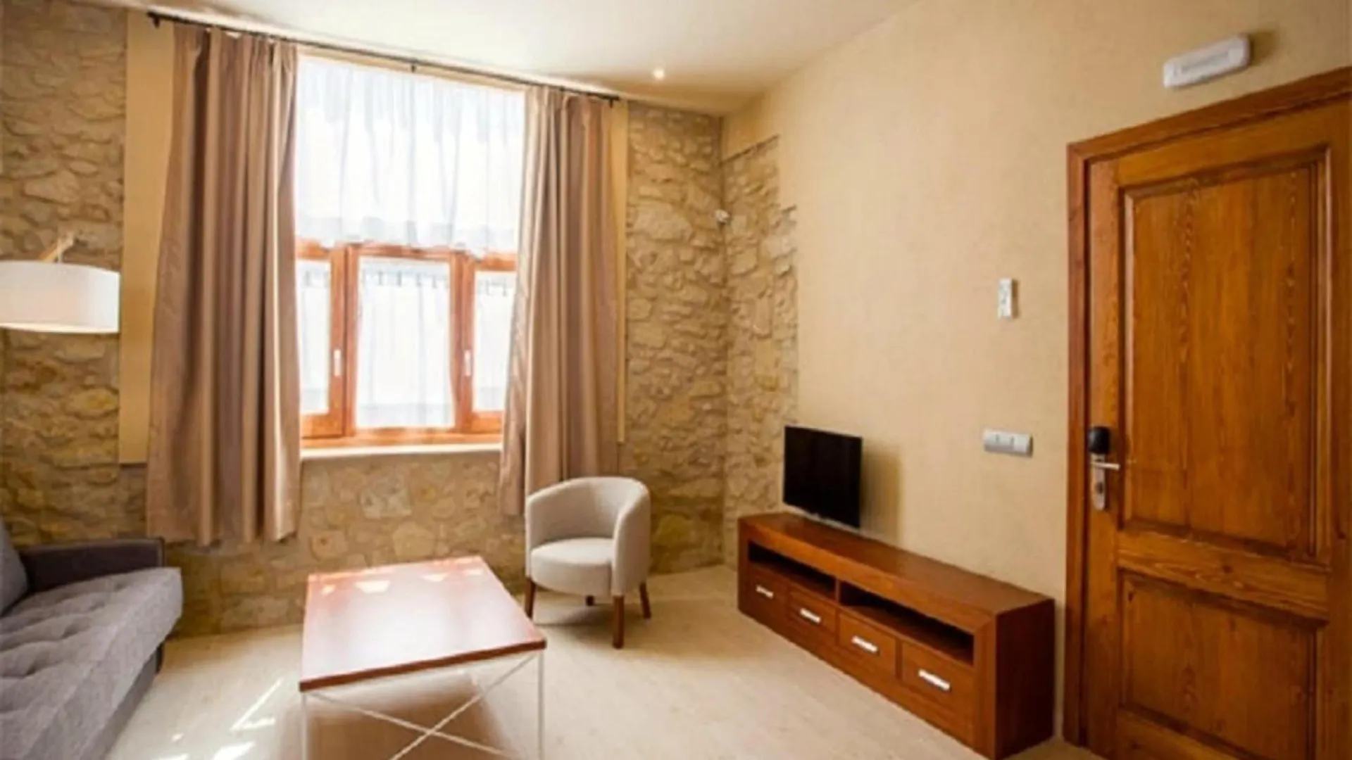 Petit Pals - Pals Apartment 0*,